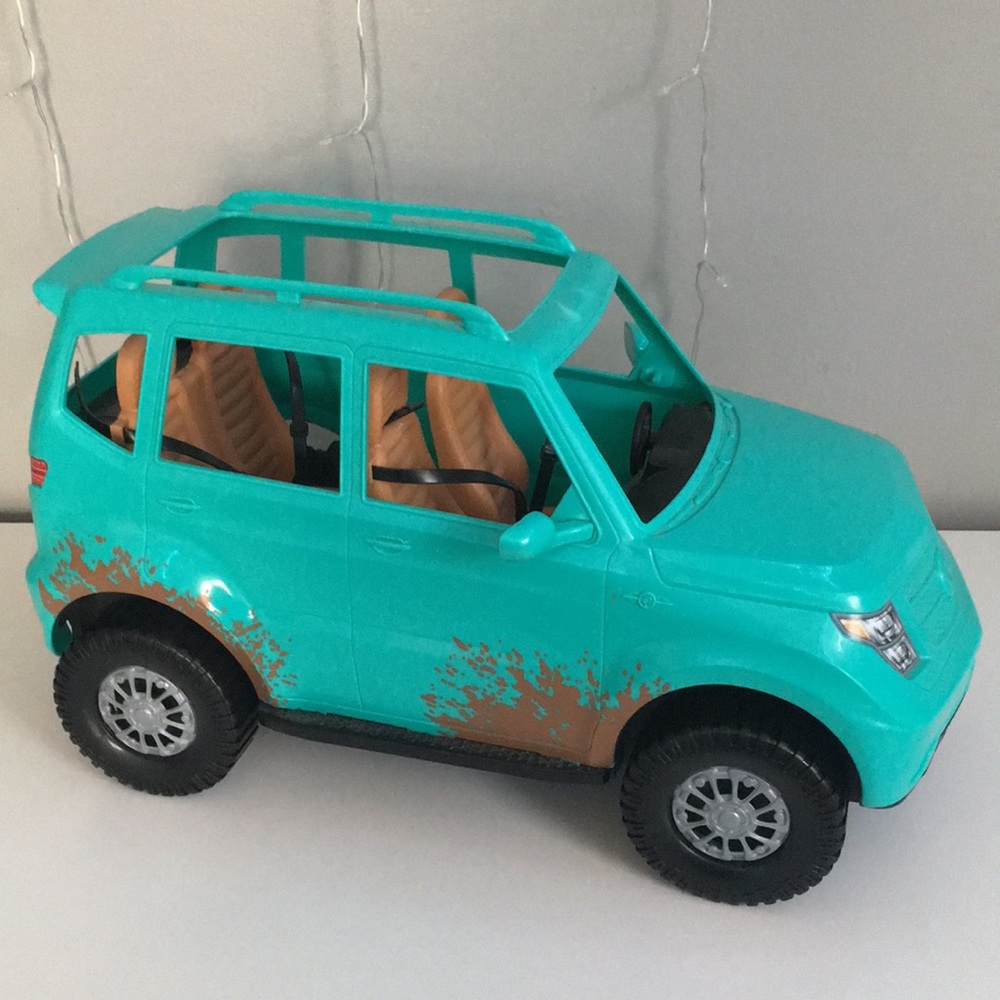 Barbie Teal SUV Toy with Tan Interior and Brown Mud Accents